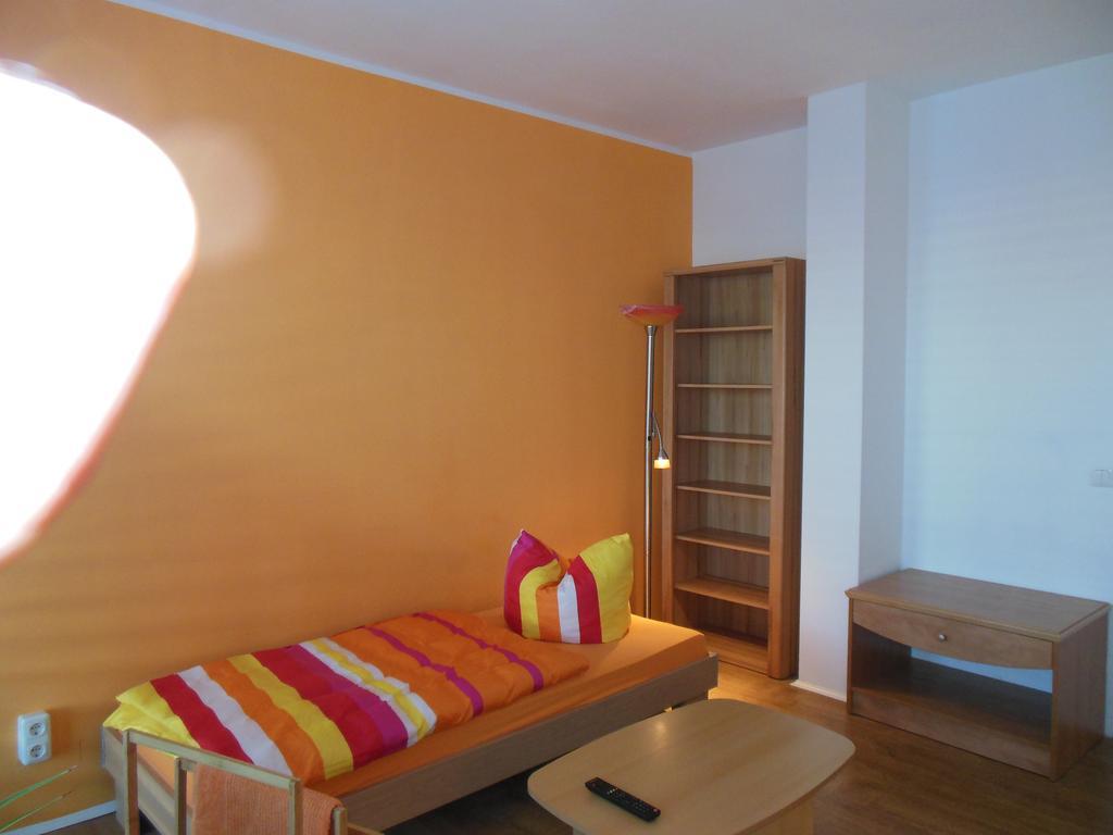 Lut10Her Sky-Fly Hotel Leipzig Room photo